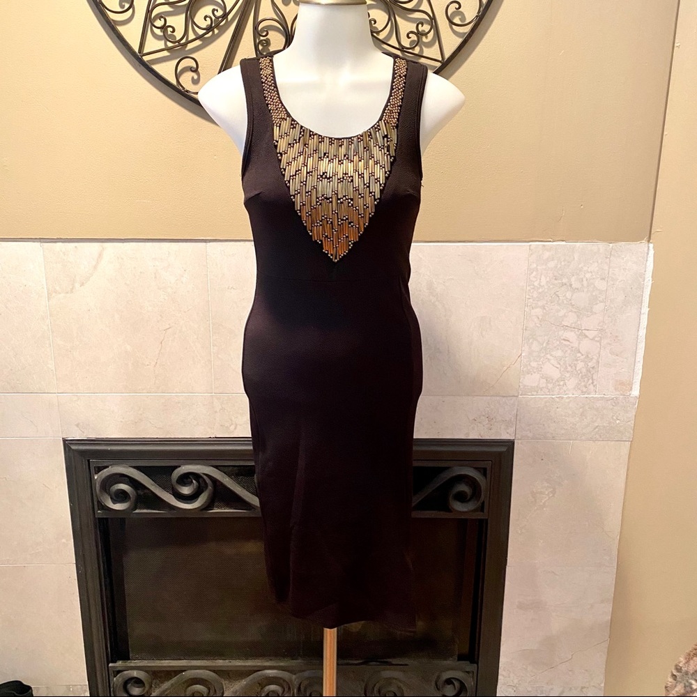 Taroo Women’s Blk & Gold Fitted Sleeveless Dress